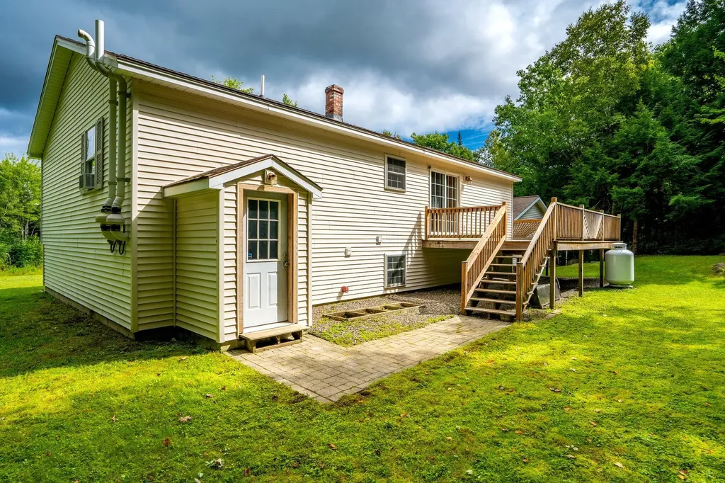 21 Seth's Way West Gardiner ME 04345