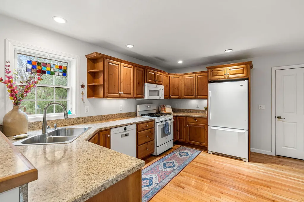 9 Roseberry Lane Kittery ME 03904