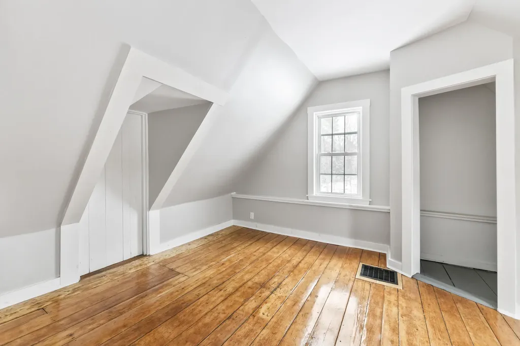 569 Middle Road Dresden ME 04342