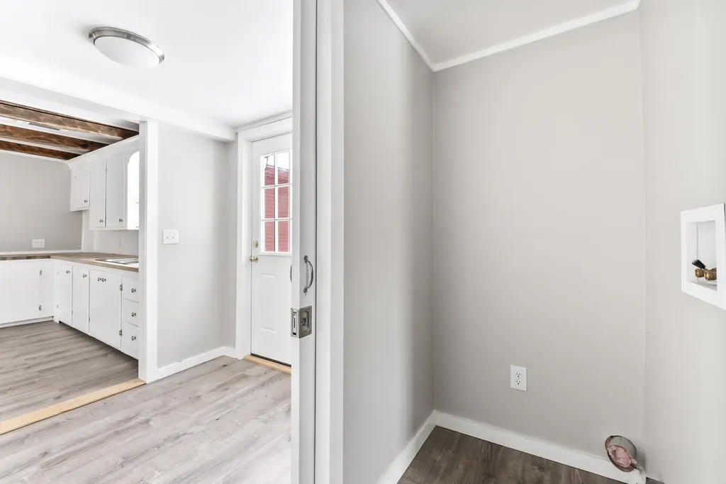 569 Middle Road Dresden ME 04342