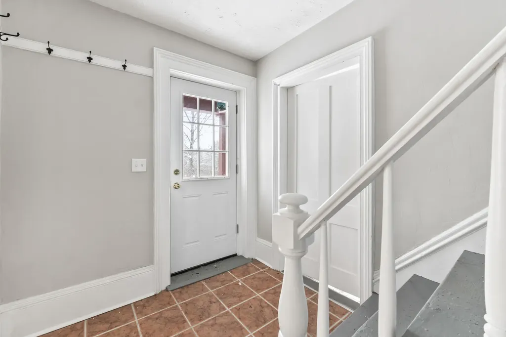 569 Middle Road Dresden ME 04342
