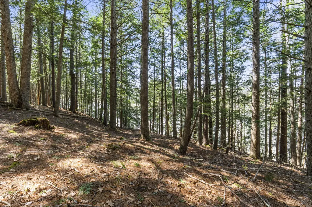 569 Middle Road Dresden ME 04342