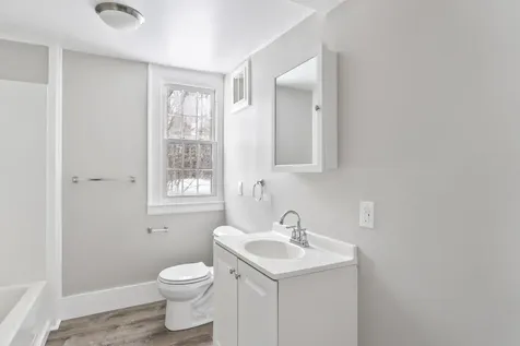 569 Middle Road Dresden ME 04342