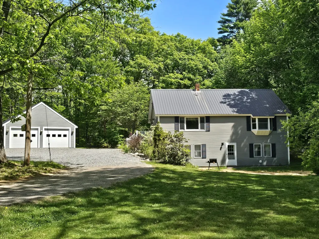 34 Carsley Road Harrison ME 04040