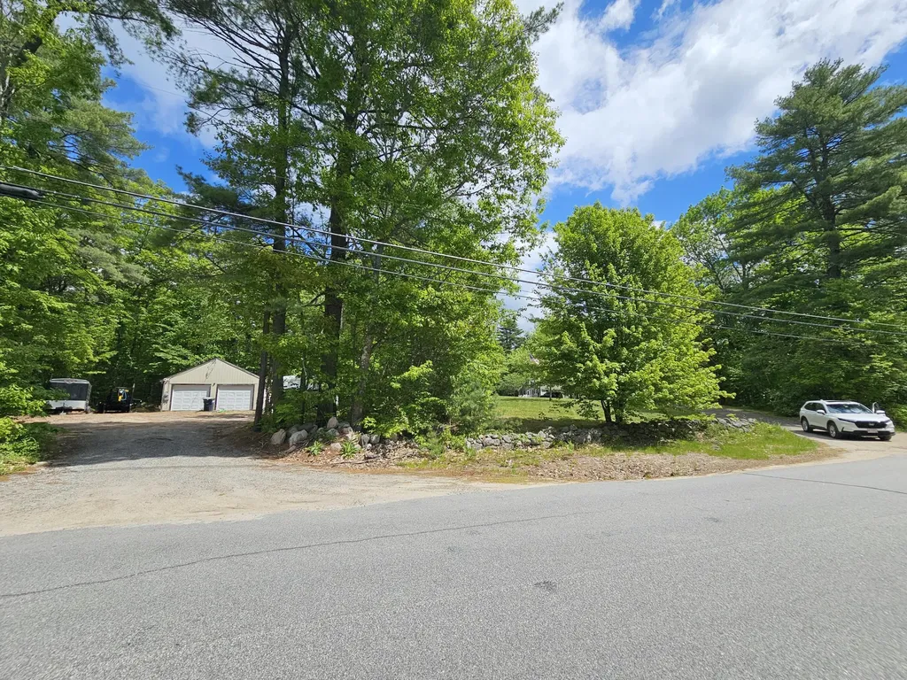 34 Carsley Road Harrison ME 04040