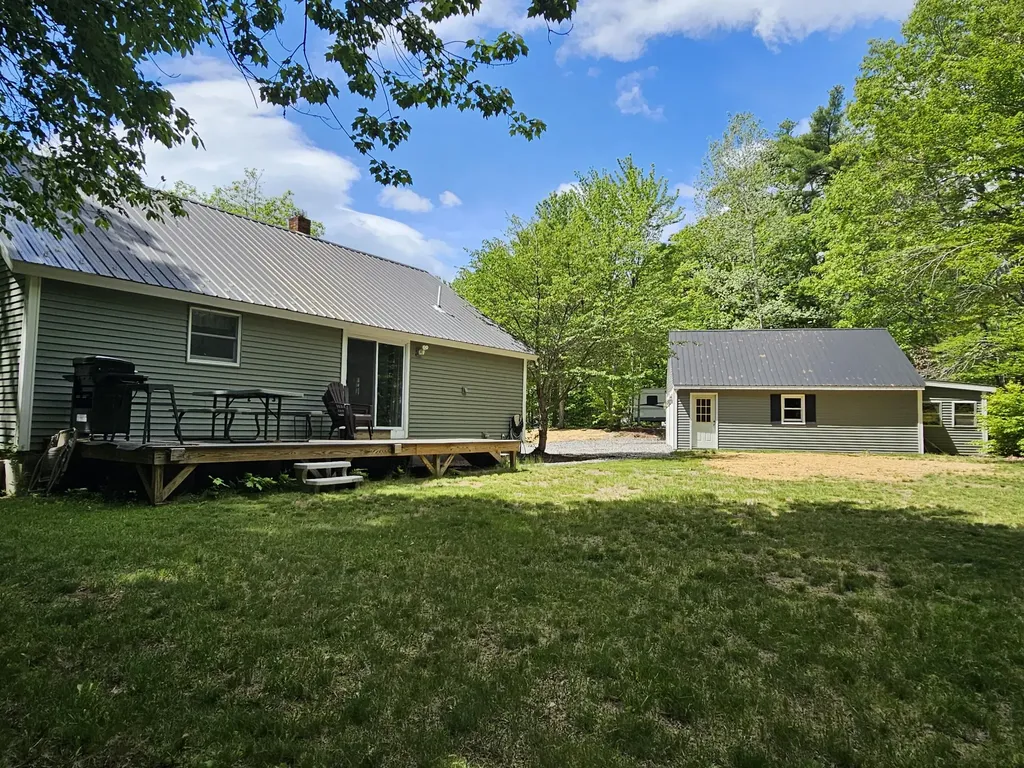 34 Carsley Road Harrison ME 04040