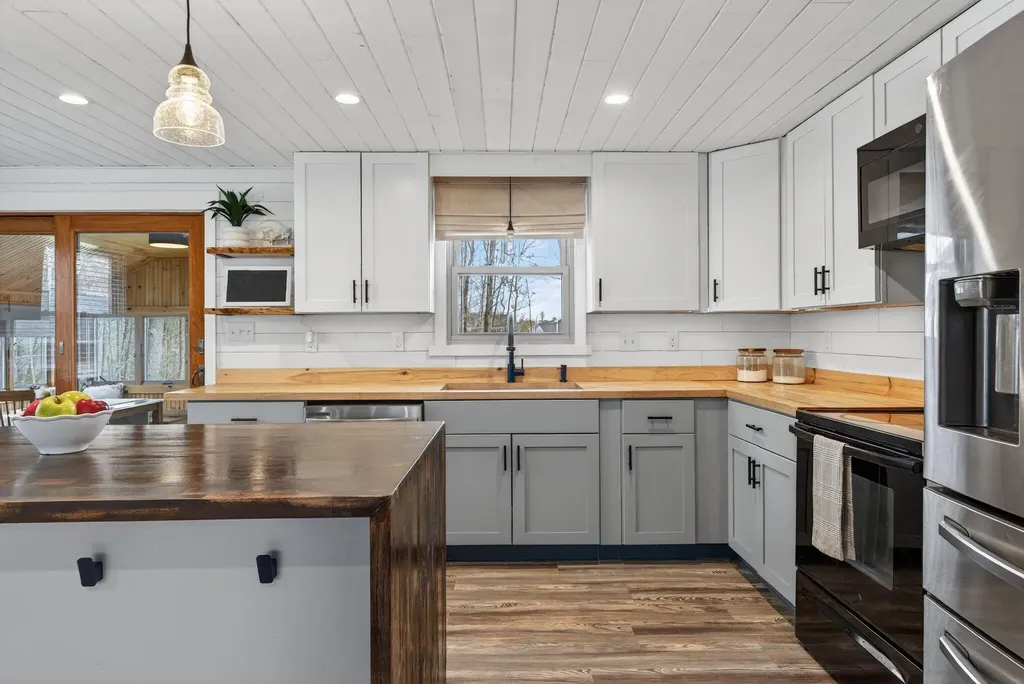 102 Running Brook Road Windham ME 04062