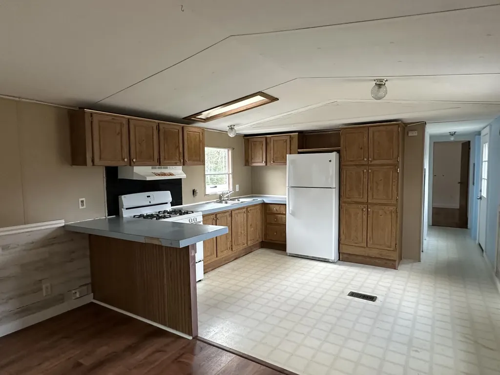599 Toddy Pond Road Surry ME 04684