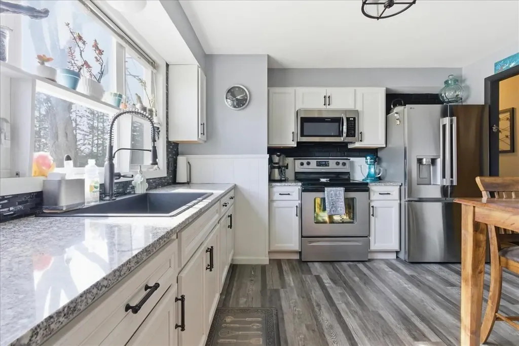 25 Lemay Avenue Lewiston ME 04240