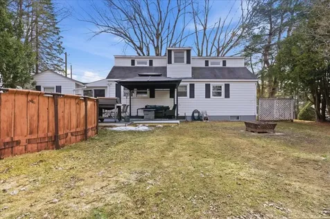 25 Lemay Avenue Lewiston ME 04240
