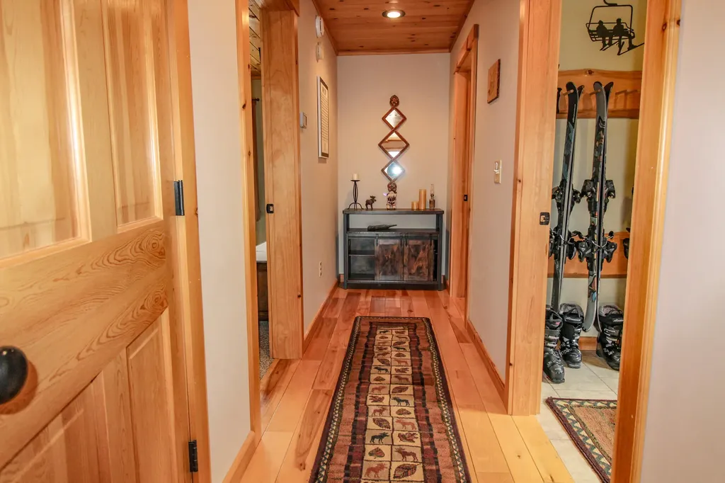 30 Indias Way Greenwood ME 04255