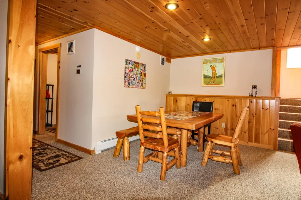 30 Indias Way Greenwood ME 04255