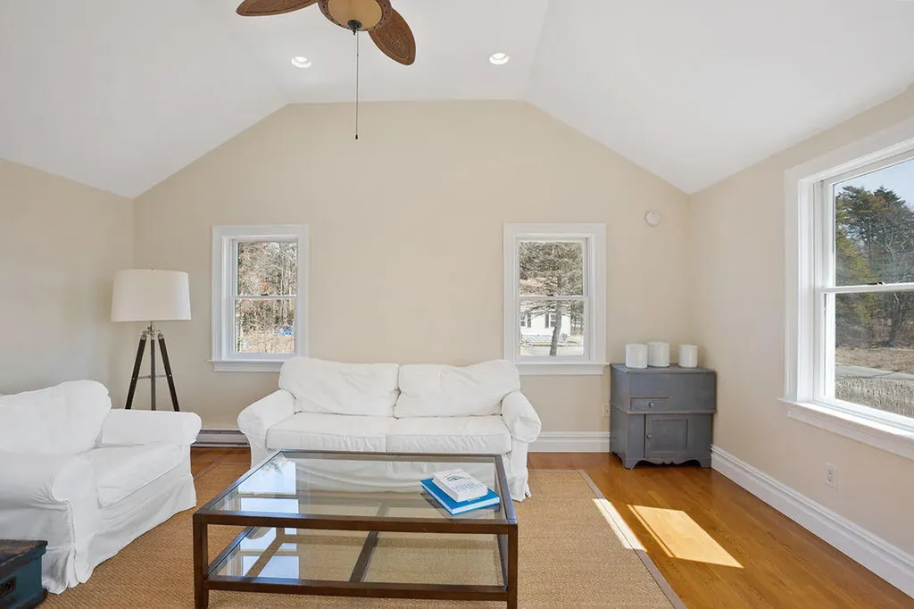189 Western Avenue Kennebunk ME 04043