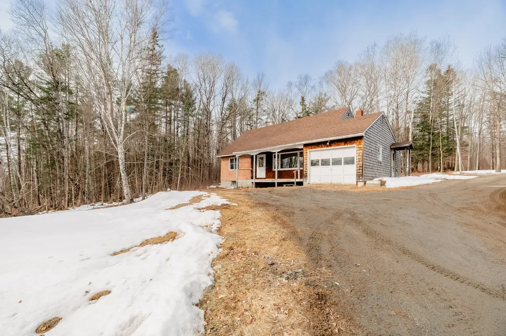 468 New Vineyard Road Farmington ME 04938