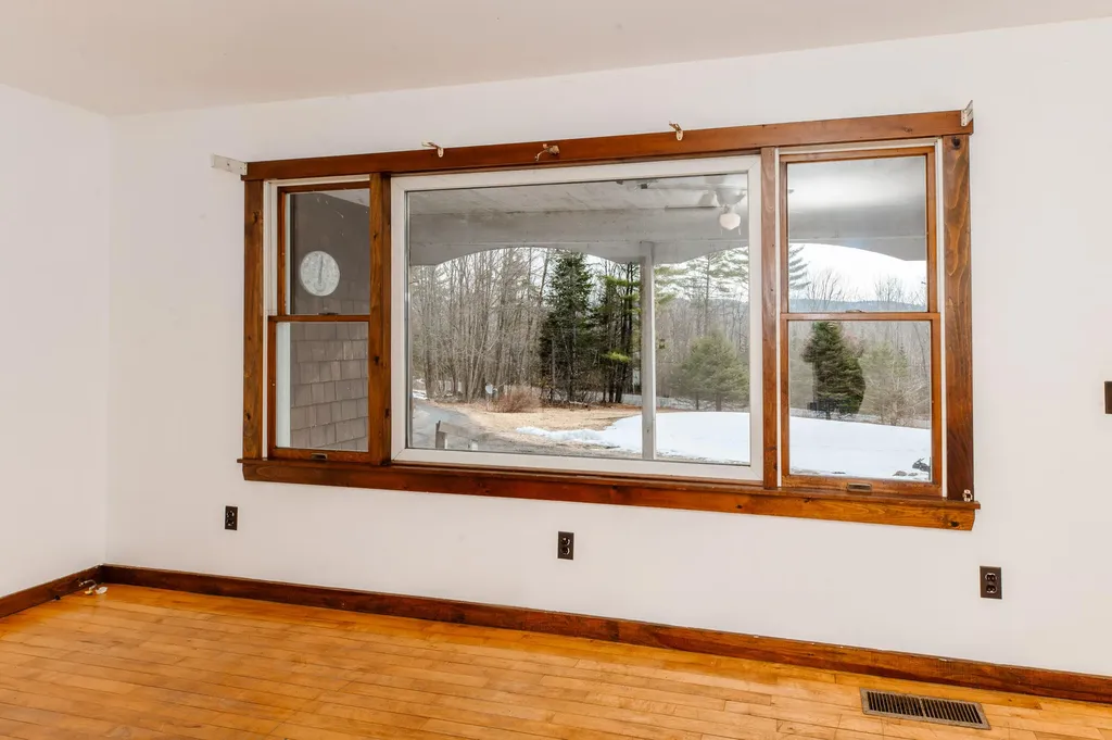 468 New Vineyard Road Farmington ME 04938