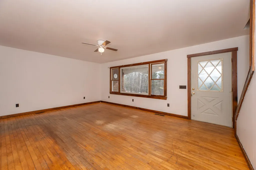 468 New Vineyard Road Farmington ME 04938