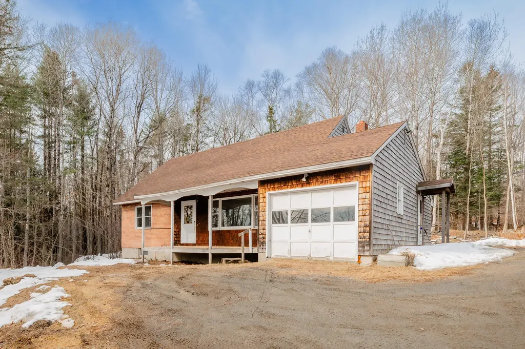 468 New Vineyard Road Farmington ME 04938