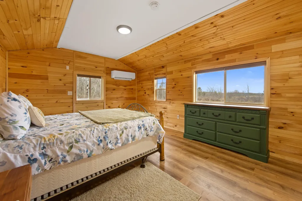 24 Indian Heights Drive Saint Albans ME 04971