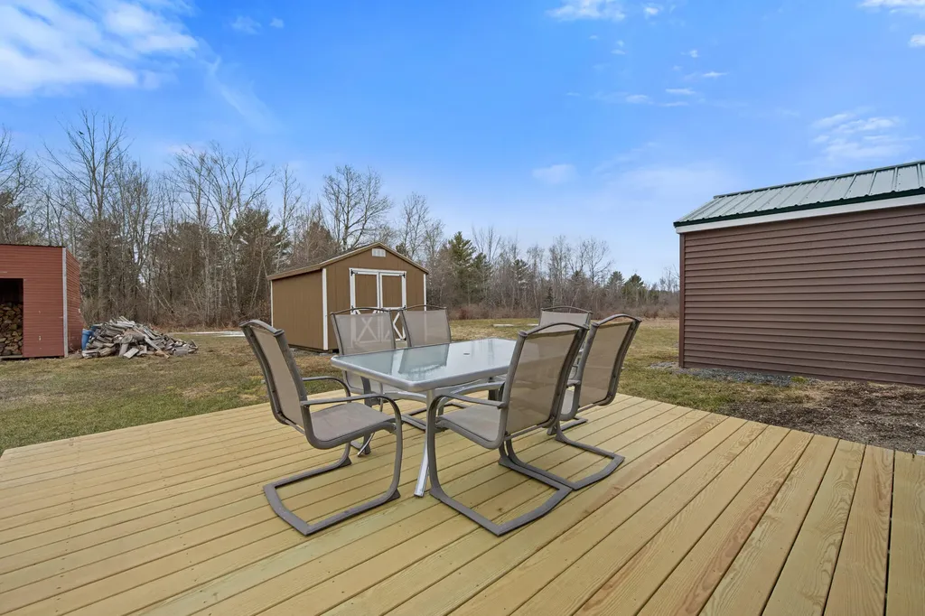 24 Indian Heights Drive Saint Albans ME 04971