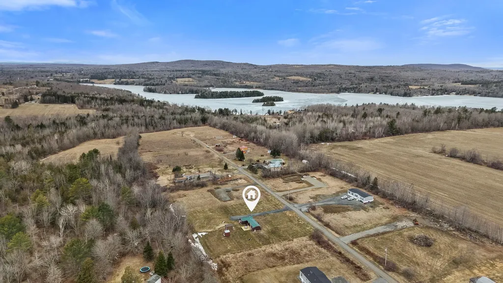 24 Indian Heights Drive Saint Albans ME 04971