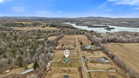24 Indian Heights Drive Saint Albans ME 04971