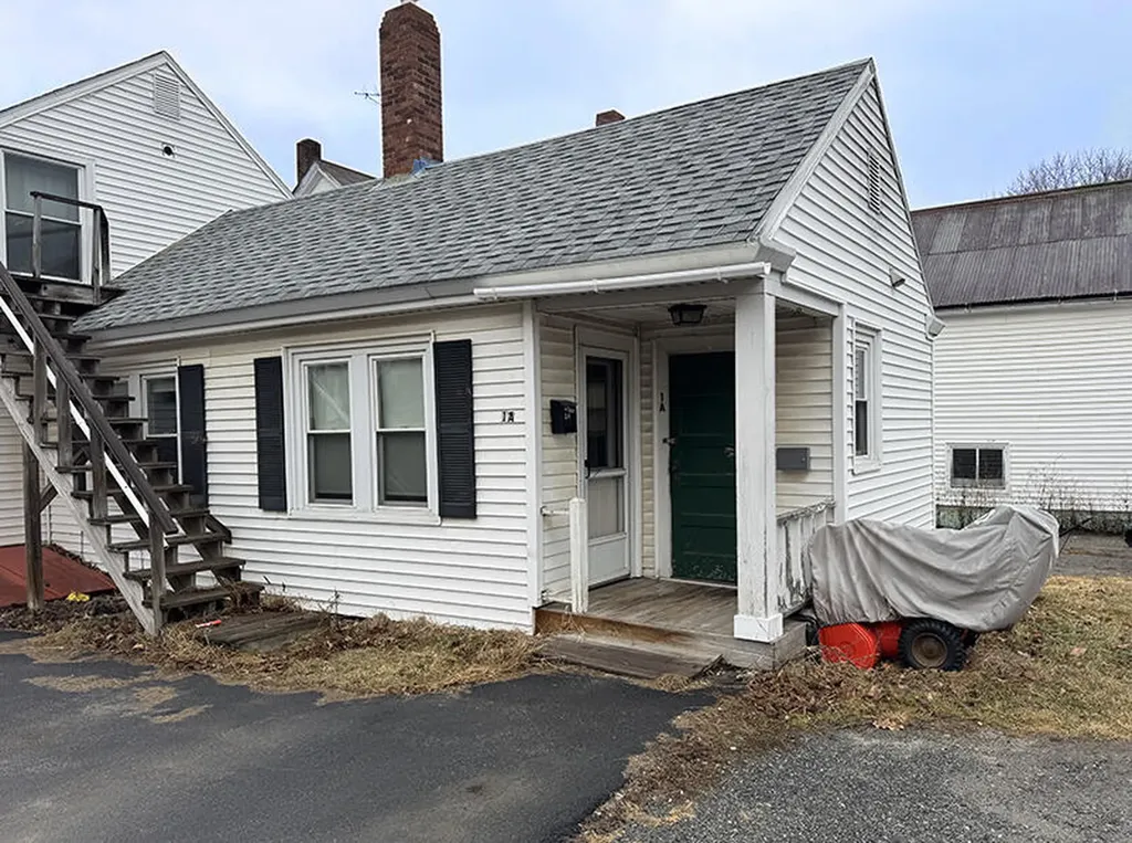 67 Main Street Winthrop ME 04364