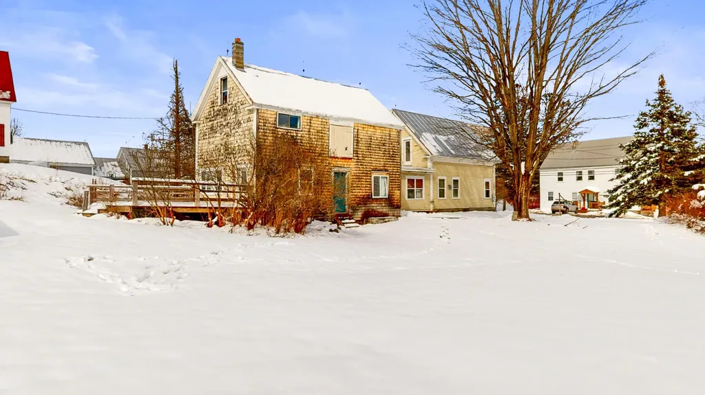 18 Temple Road Wilton ME 04294