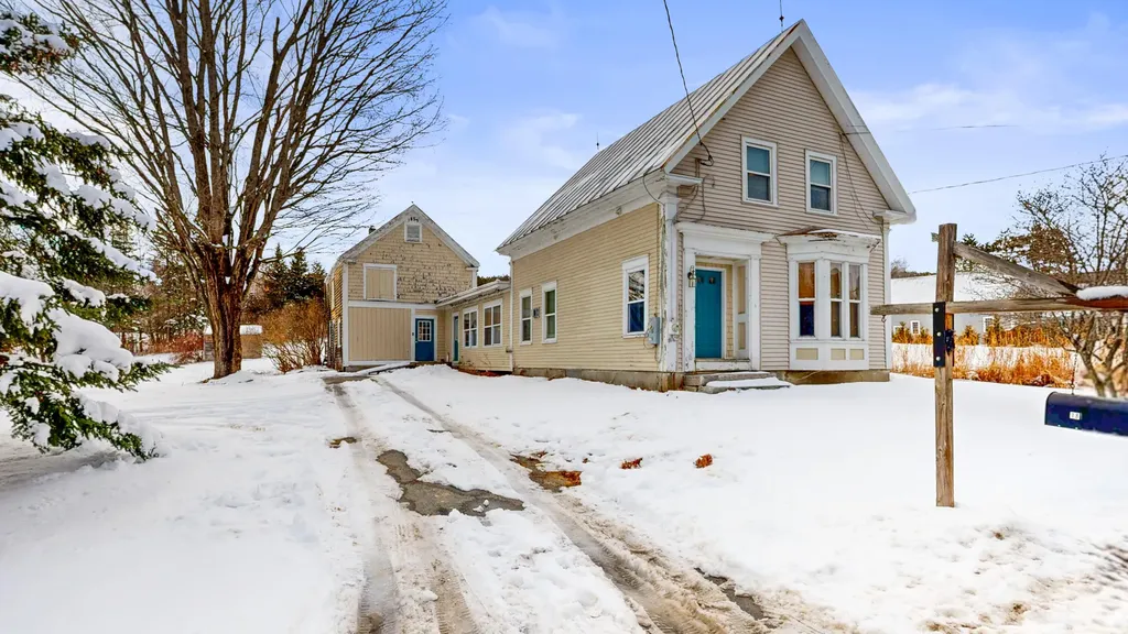 18 Temple Road Wilton ME 04294