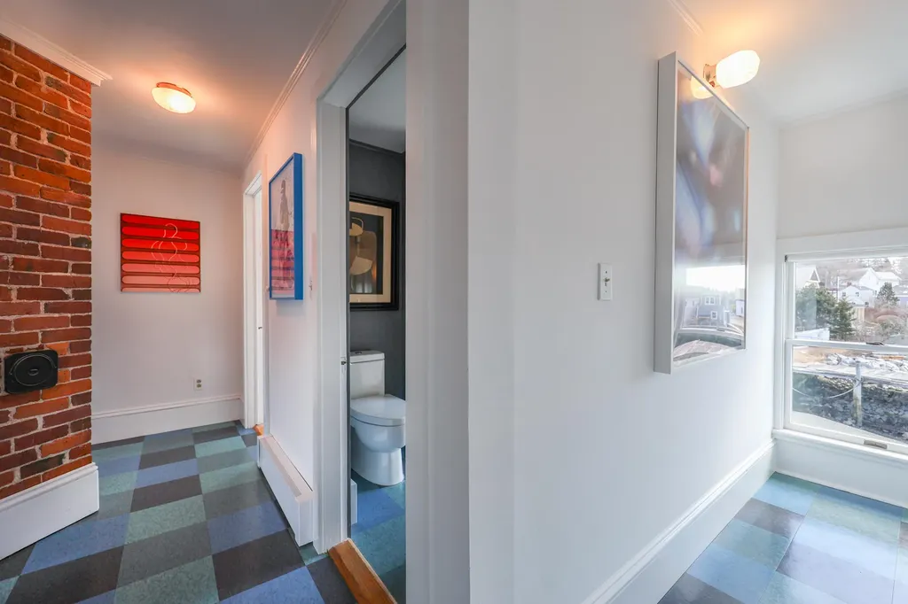 27 Clamshell Alley Vinalhaven ME 04863