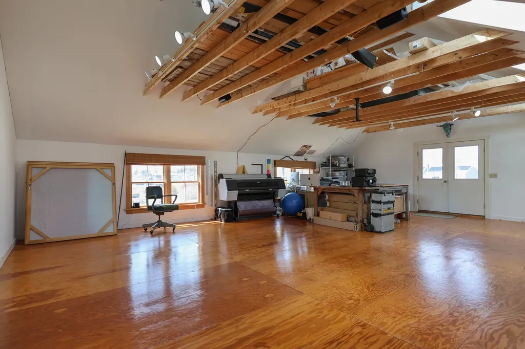 27 Clamshell Alley Vinalhaven ME 04863