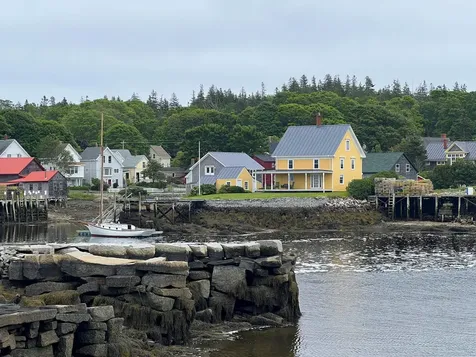 27 Clamshell Alley Vinalhaven ME 04863