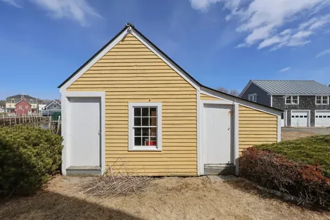 27 Clamshell Alley Vinalhaven ME 04863