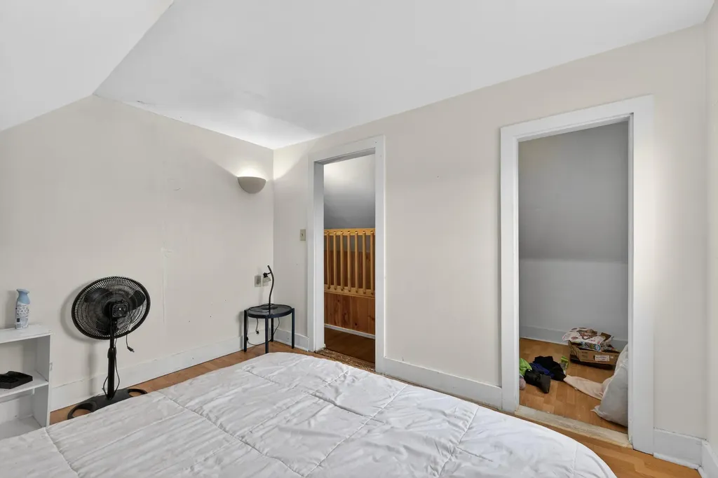 8 Autumn Street Rockland ME 04841