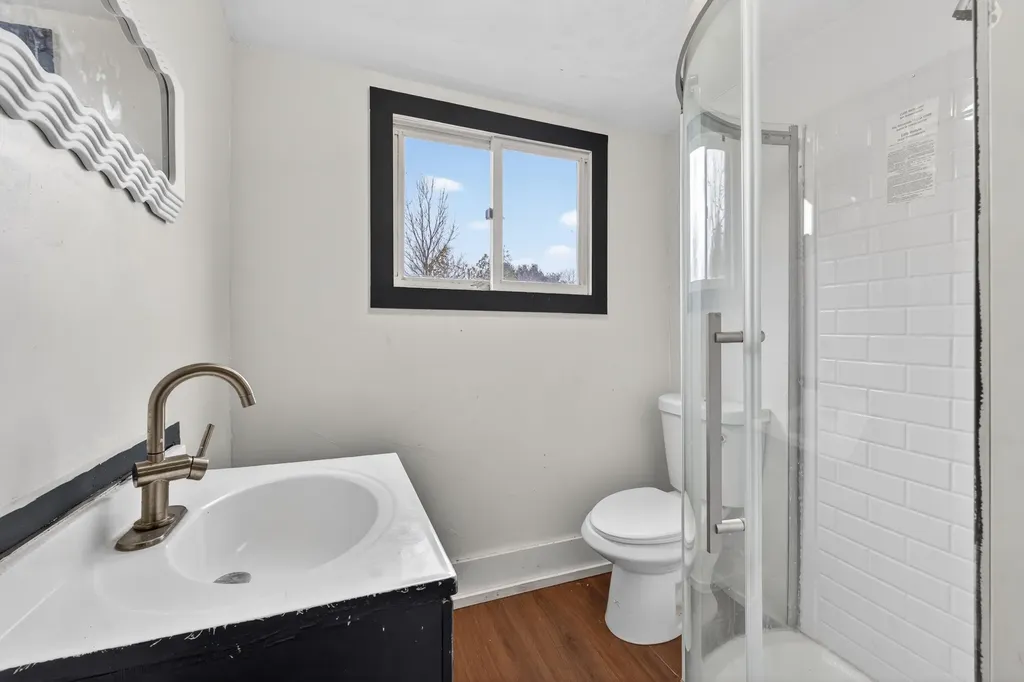 8 Autumn Street Rockland ME 04841