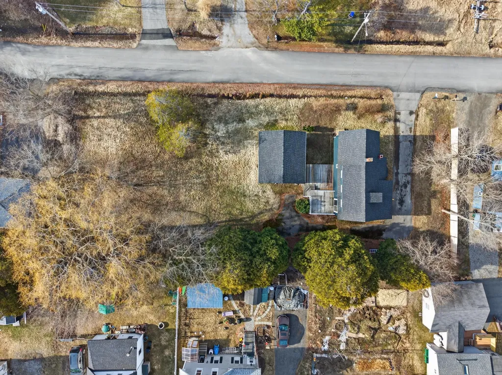 8 Autumn Street Rockland ME 04841