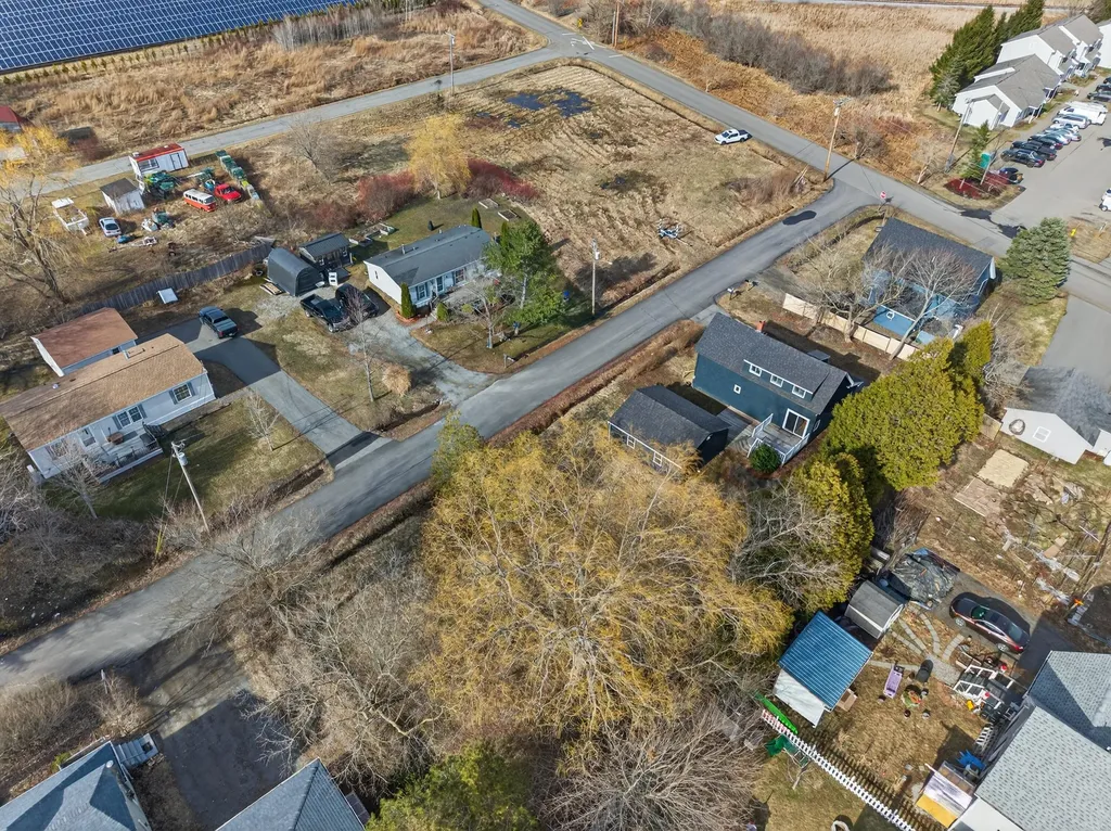 8 Autumn Street Rockland ME 04841