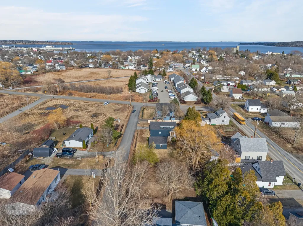 8 Autumn Street Rockland ME 04841