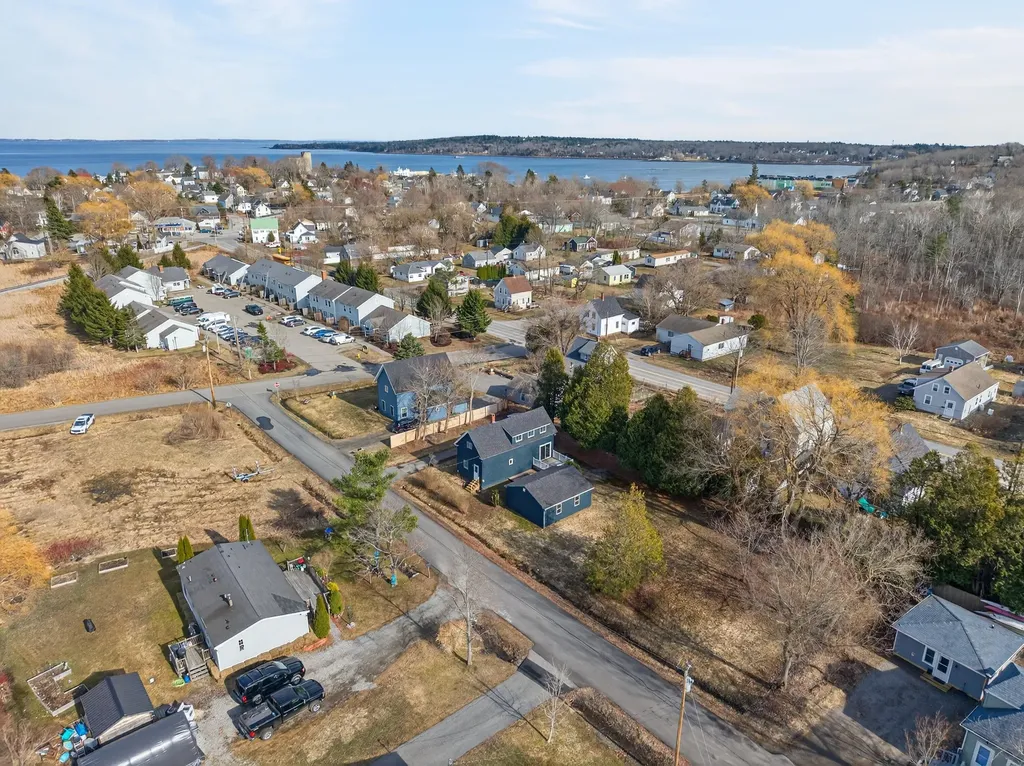 8 Autumn Street Rockland ME 04841