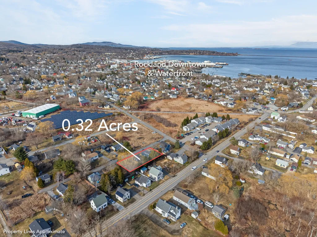 8 Autumn Street Rockland ME 04841