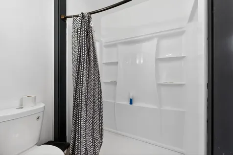 8 Autumn Street Rockland ME 04841