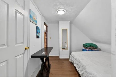 8 Autumn Street Rockland ME 04841