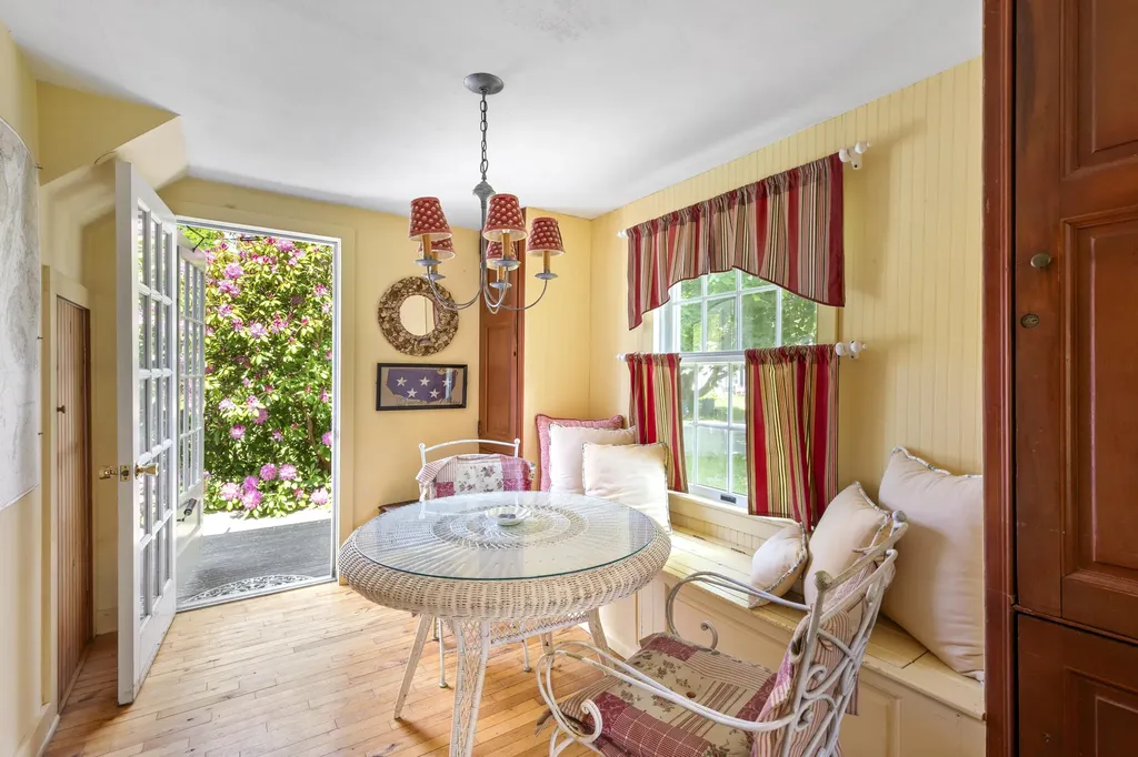 108 Colony Road Islesboro ME 04848