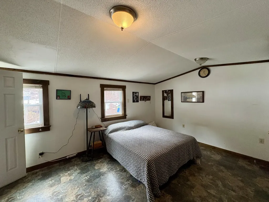 36 Springfield Road Winn ME 04495