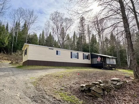 36 Springfield Road Winn ME 04495