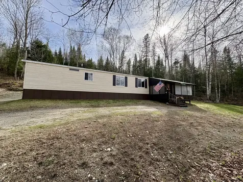 36 Springfield Road Winn ME 04495