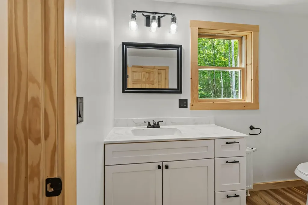 113 Bunker Lane Hartland ME 04943