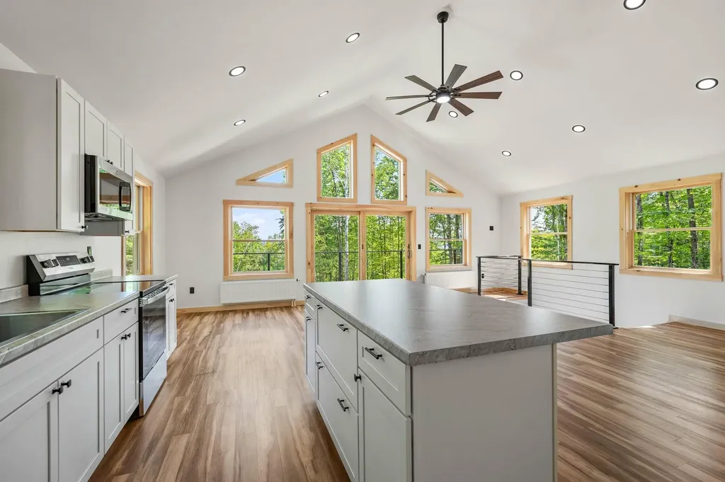 113 Bunker Lane Hartland ME 04943