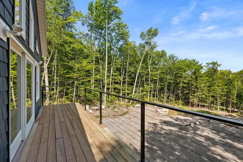 113 Bunker Lane Hartland ME 04943