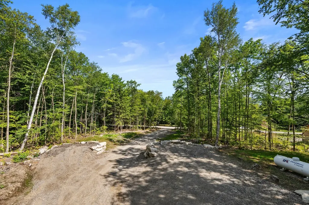 113 Bunker Lane Hartland ME 04943