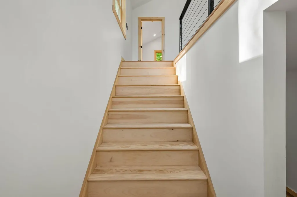 113 Bunker Lane Hartland ME 04943